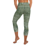 Flounder Pounder Yoga Capri Leggings